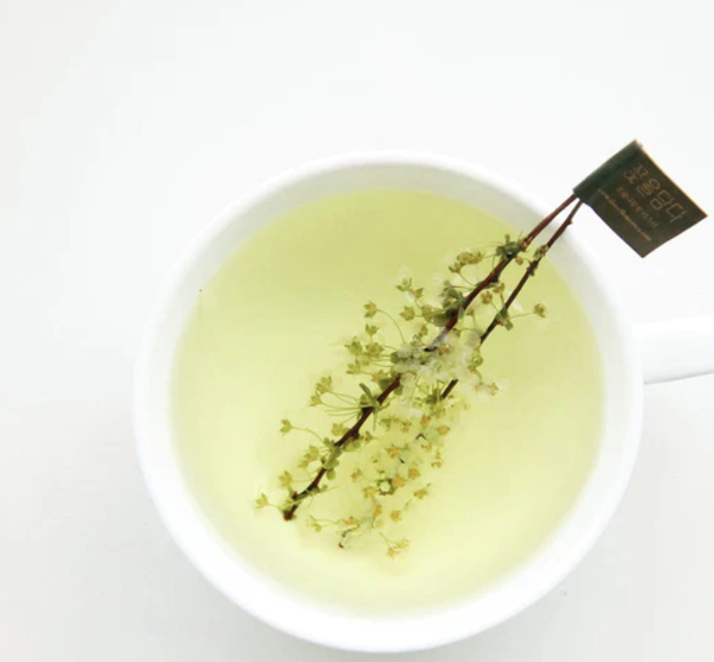 Kkokodam Tea Flower Stick [Bridal] In teacup brewing. 